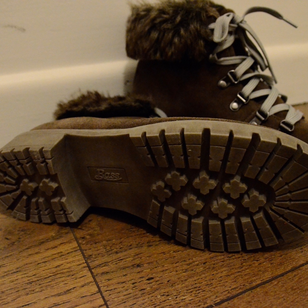 G.H. Bass Charcoal Brand New Boots - Picture 5 of 6